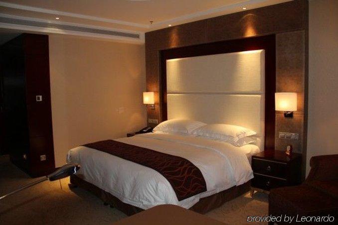 Northwest Petroleum Hotel Urumqi Room photo