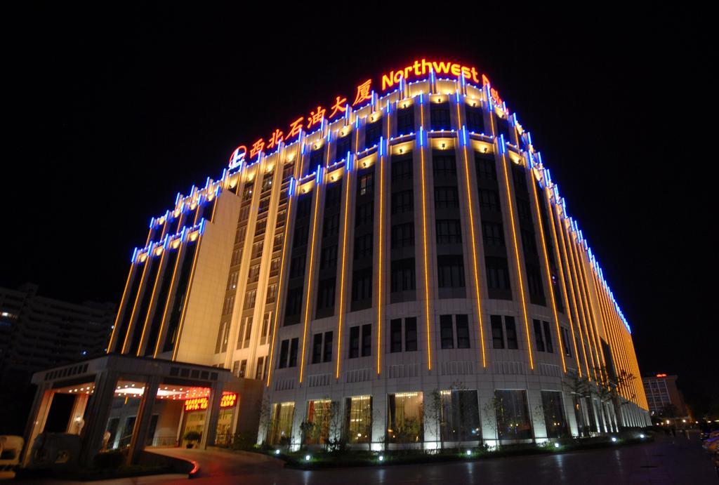 Northwest Petroleum Hotel Urumqi Exterior photo
